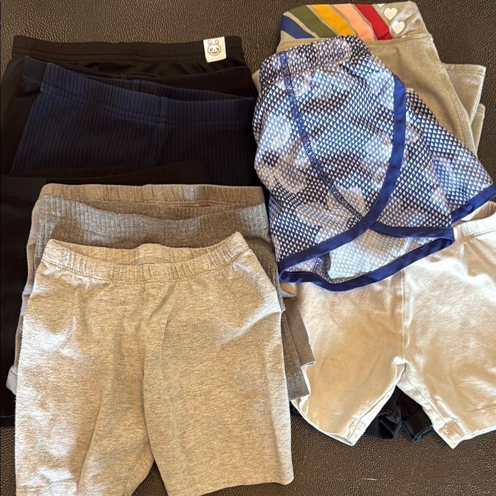 Carter's Black and Gray Casual Shorts bundle of 11 shorts Girl size 5-6years